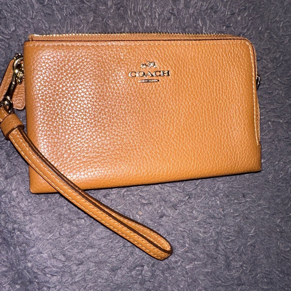 Coach double zip wristlet